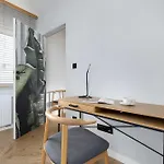 Duzy W Centrum Krakowa Z 4 Sypialniami Balkonem I Parkingiem By Renters Apartmán *