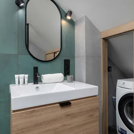 Duży W Centrum Krakowa Z 4 Sypialniami Balkonem I Parkingiem By Renters Apartament *