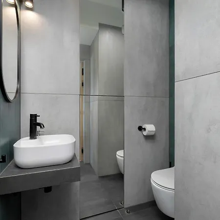 Duży W Centrum Krakowa Z 4 Sypialniami Balkonem I Parkingiem By Renters Apartament *